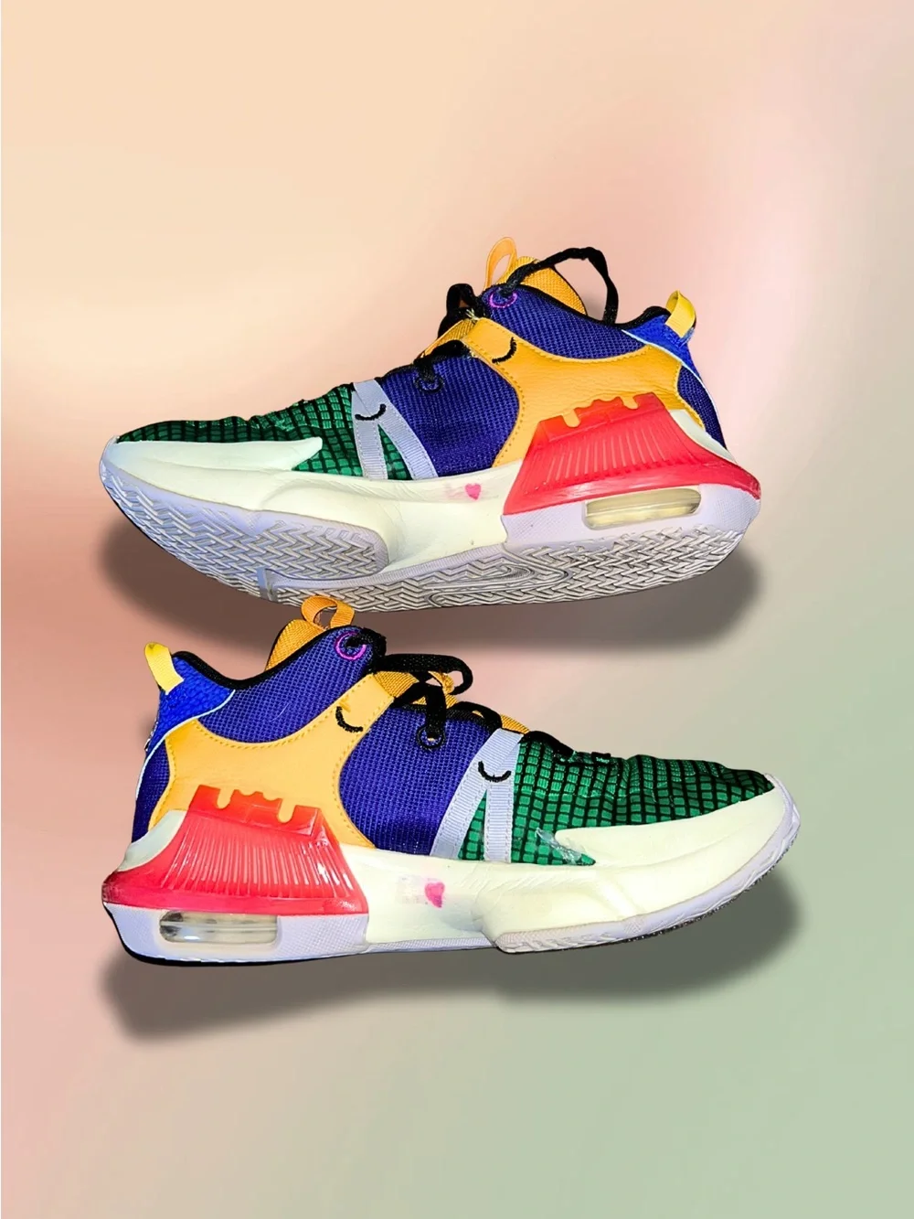 Nike LeBron Witness 7 Youth Shoes Size 6